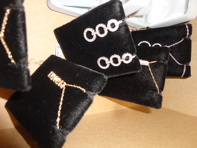 Complete Liquidation Jewelry and Furnishing Auction of Hallwoods Jewelry in our Gallery- Diamonds, Gold, Silver, Equipment, Gifts, Displays, Safe and much more - 15174.jpg