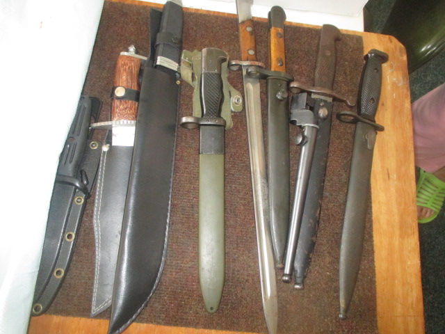 John Cole Estate Auction-Tools. Knives, Toys, Trains, Guns and More Elizabethton - IMG_2562.JPG