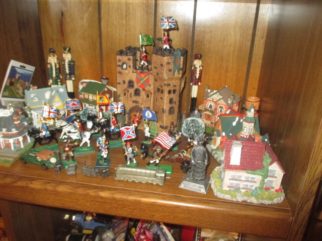 John Cole Estate Auction-Tools. Knives, Toys, Trains, Guns and More Elizabethton - IMG_2592.JPG