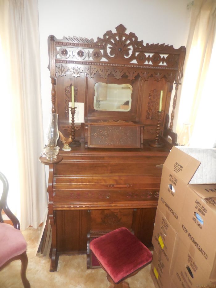 Gladys Cornelius Estate Auction Over 300 pieces of Cumbo China - DSCN2202.JPG