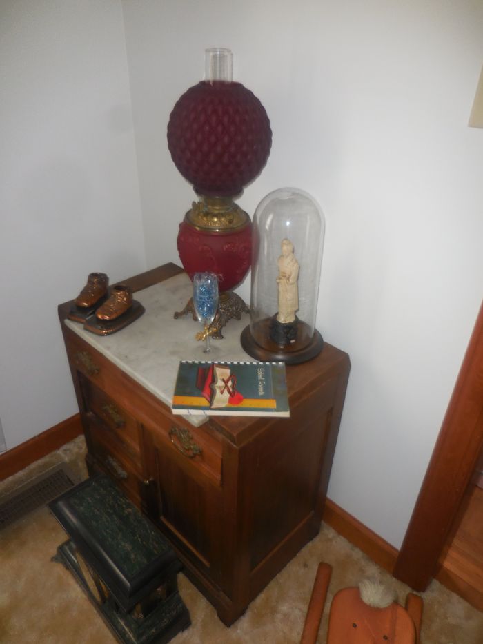 Gladys Cornelius Estate Auction Over 300 pieces of Cumbo China - DSCN2203.JPG