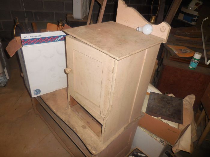 Gladys Cornelius Estate Auction Over 300 pieces of Cumbo China - DSCN2207.JPG