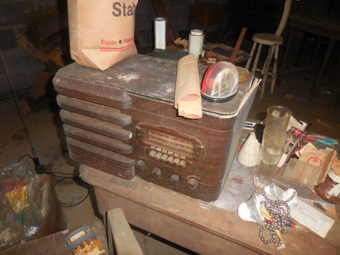 Gladys Cornelius Estate Auction Over 300 pieces of Cumbo China - DSCN2215.JPG