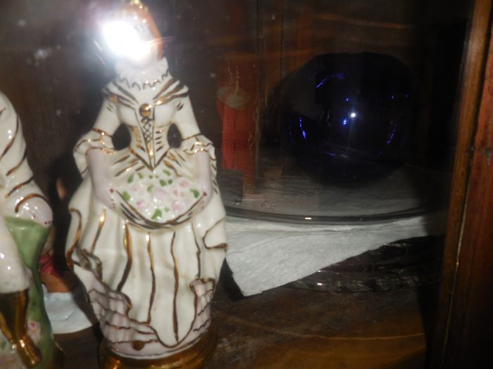 Gladys Cornelius Estate Auction Over 300 pieces of Cumbo China - DSCN2226.JPG