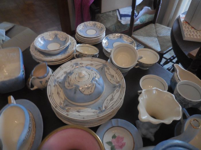 Gladys Cornelius Estate Auction Over 300 pieces of Cumbo China - DSCN2588.JPG