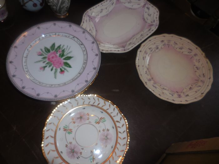 Gladys Cornelius Estate Auction Over 300 pieces of Cumbo China - DSCN2591.JPG