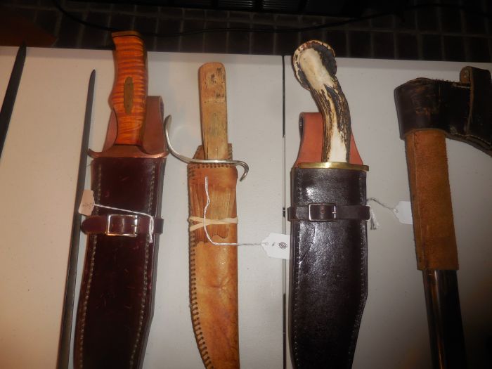 Roy Carter Estate Auction- Fine pistols, Long Guns, Custom Knives, Ammo and more - DSCN2578.JPG