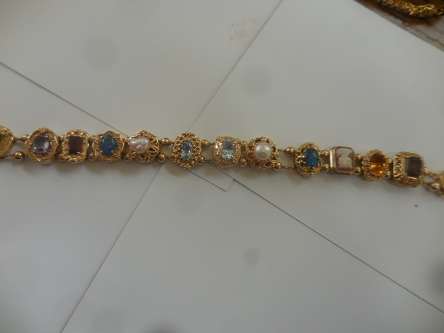 Colonel Frank and Dr. Ginger Rutherford Estate- Antiques, Clocks, Upscale Furnishing - DSCN4991.JPG