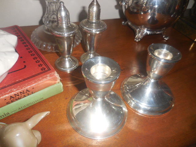 Colonel Frank and Dr. Ginger Rutherford Estate- Antiques, Clocks, Upscale Furnishing - DSCN5003.JPG