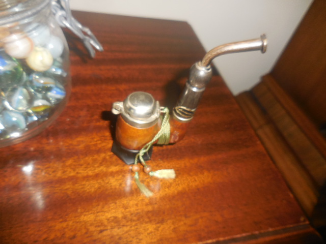 Colonel Frank and Dr. Ginger Rutherford Estate- Antiques, Clocks, Upscale Furnishing - DSCN5006.JPG