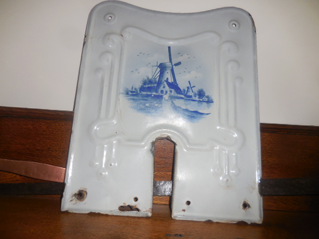 Colonel Frank and Dr. Ginger Rutherford Estate- Antiques, Clocks, Upscale Furnishing - DSCN5019.JPG