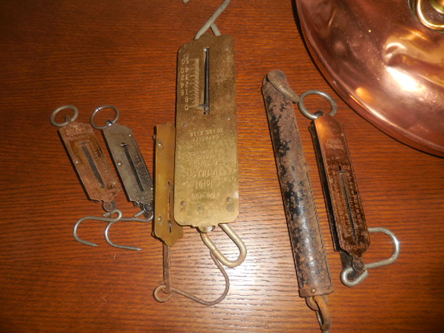 Colonel Frank and Dr. Ginger Rutherford Estate- Antiques, Clocks, Upscale Furnishing - DSCN5024.JPG