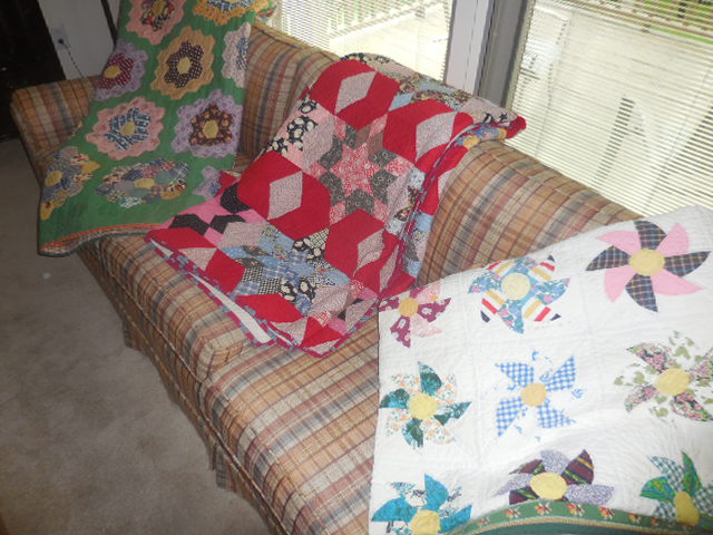 Colonel Frank and Dr. Ginger Rutherford Estate- Antiques, Clocks, Upscale Furnishing - DSCN5028.JPG