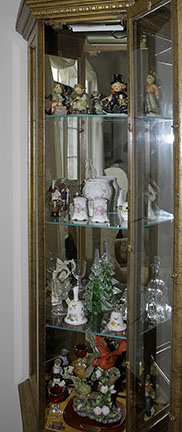 Colonel Frank and Dr. Ginger Rutherford Estate- Antiques, Clocks, Upscale Furnishing - JP_3004_LO.jpg