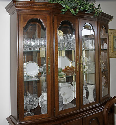 Colonel Frank and Dr. Ginger Rutherford Estate- Antiques, Clocks, Upscale Furnishing - JP_3017_LO.jpg