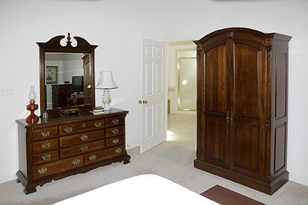 Colonel Frank and Dr. Ginger Rutherford Estate- Antiques, Clocks, Upscale Furnishing - JP_3032_LO.jpg