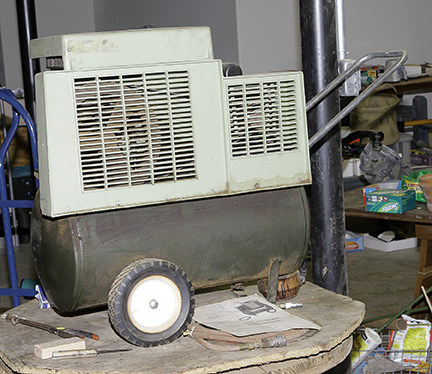 Colonel Frank and Dr. Ginger Rutherford Estate- Antiques, Clocks, Upscale Furnishing - JP_3042_LO.jpg