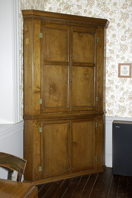 Chesla  and Ruth Sharp Lifetime Fine Antiques Collection and Historic House Auction - JP_7450_lo.jpg