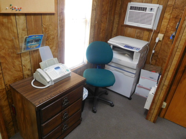 Erwin Memorial Funeral Home  Erwin Tennessee.....Antiques- Office -Pews and more - DSCN4665.JPG