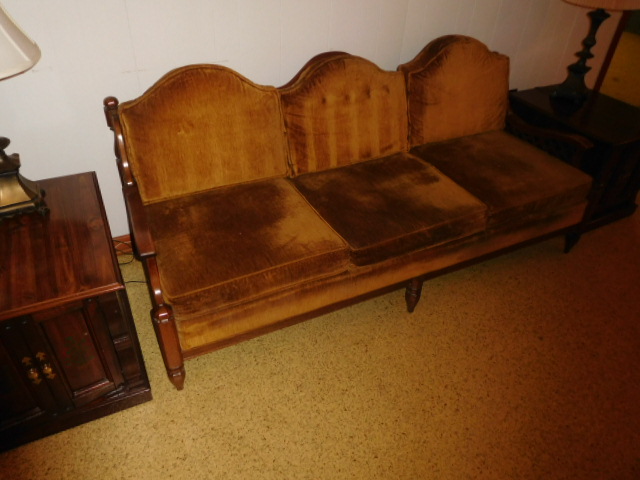 Erwin Memorial Funeral Home  Erwin Tennessee.....Antiques- Office -Pews and more - DSCN4666.JPG