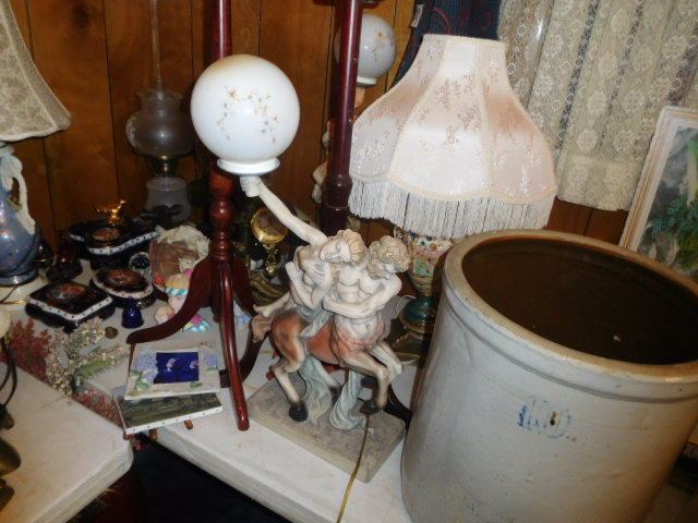 Jackie Vaughn Estate Auction- Real Estate, Antiques, Household - DSCN5779.JPG