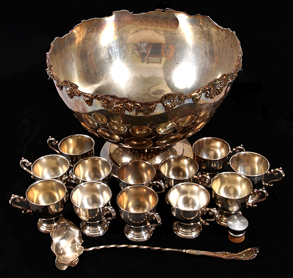 Historic Robins Roost American Queen Anne House, Antiques, Contents The Etta Mae Love Estate - 15_1.jpg