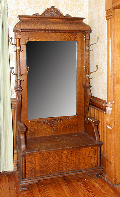 Historic Robins Roost American Queen Anne House, Antiques, Contents The Etta Mae Love Estate - 236_1.jpg