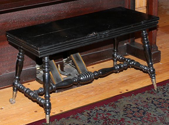 Historic Robins Roost American Queen Anne House, Antiques, Contents The Etta Mae Love Estate - 66_1.jpg