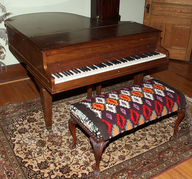 Historic Robins Roost American Queen Anne House, Antiques, Contents The Etta Mae Love Estate - 97_1.jpg