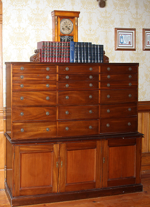 Historic Robins Roost American Queen Anne House, Antiques, Contents The Etta Mae Love Estate - JP_5354.jpg