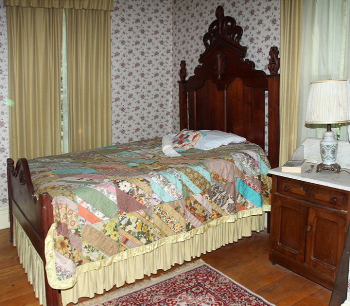 Historic Robins Roost American Queen Anne House, Antiques, Contents The Etta Mae Love Estate - JP_5378.jpg