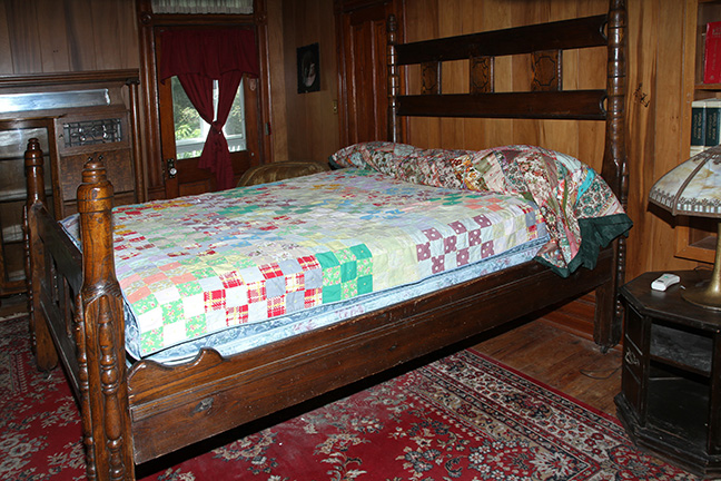 Historic Robins Roost American Queen Anne House, Antiques, Contents The Etta Mae Love Estate - JP_5385.jpg