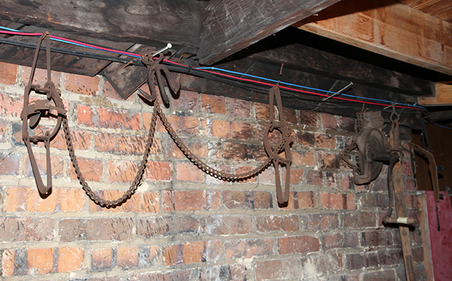 Historic Robins Roost American Queen Anne House, Antiques, Contents The Etta Mae Love Estate - JP_5411.jpg