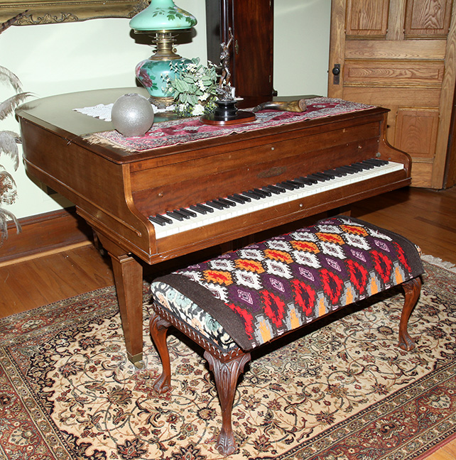 Historic Robins Roost American Queen Anne House, Antiques, Contents The Etta Mae Love Estate - JP_5415.jpg