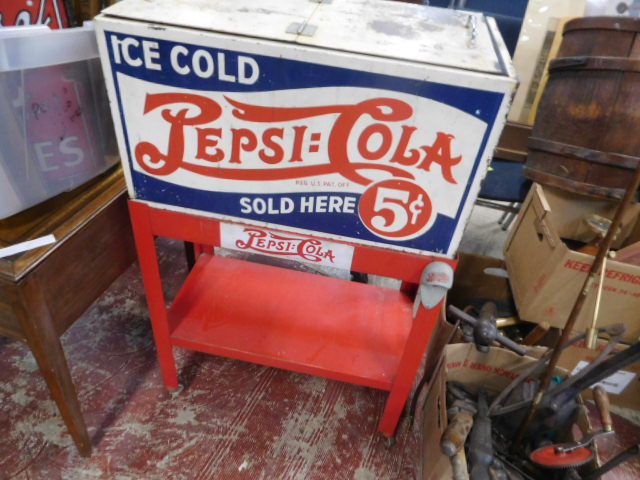 Antiques and Estates Auction New Years Day- Dr. Ralph Van Brocklin Crocks and  Advertising, Don and Shirley Kay  Collection, Charlie Green Bottle Collection and much more - DSCN8092.JPG