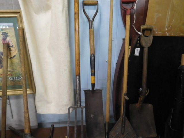 Advertising, Large Keen Kutter, Vintage toy, Jars Etc two Estate Collections - DSCN9476.JPG