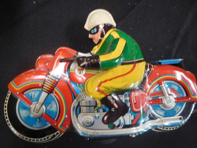 Advertising, Large Keen Kutter, Vintage toy, Jars Etc two Estate Collections - DSCN9540.JPG