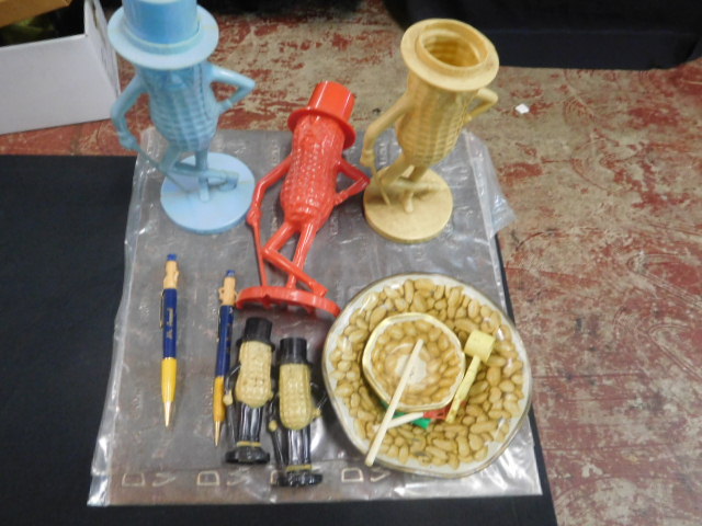 Advertising, Large Keen Kutter, Vintage toy, Jars Etc two Estate Collections - DSCN9572.JPG