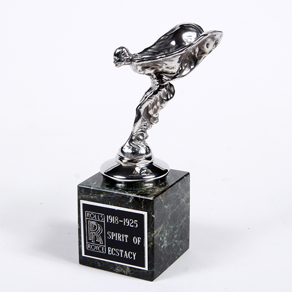 David Berry Estate Auction New Years Day-1935 LaSalle, 1936 Ford, Mascots, Antique Pharmacy items and more - 32_1.jpg