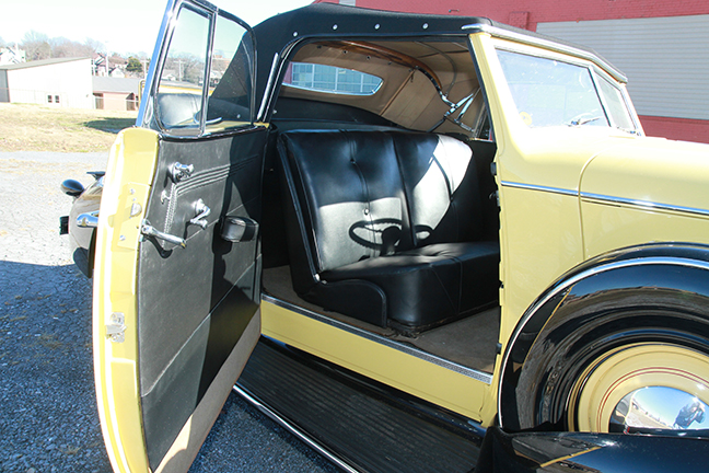 David Berry Estate Auction New Years Day-1935 LaSalle, 1936 Ford, Mascots, Antique Pharmacy items and more - 6118.jpg