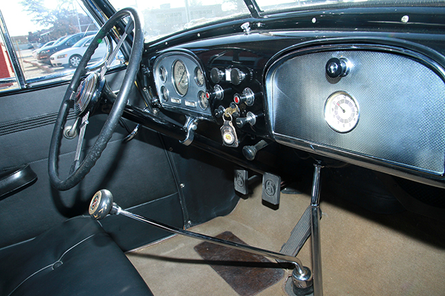 David Berry Estate Auction New Years Day-1935 LaSalle, 1936 Ford, Mascots, Antique Pharmacy items and more - 6120.jpg