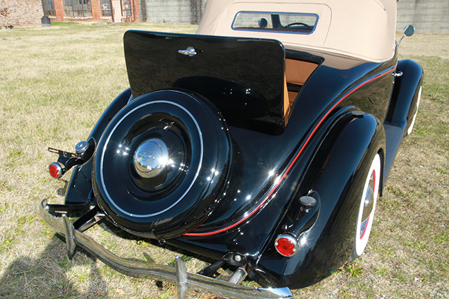David Berry Estate Auction New Years Day-1935 LaSalle, 1936 Ford, Mascots, Antique Pharmacy items and more - 6134.jpg