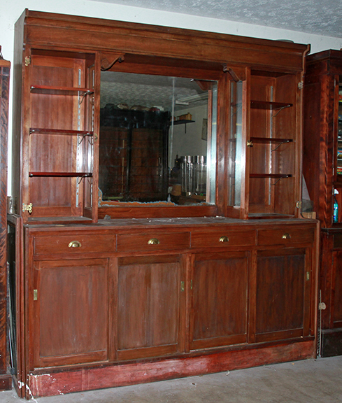 David Berry Estate Auction New Years Day-1935 LaSalle, 1936 Ford, Mascots, Antique Pharmacy items and more - 90_1.jpg