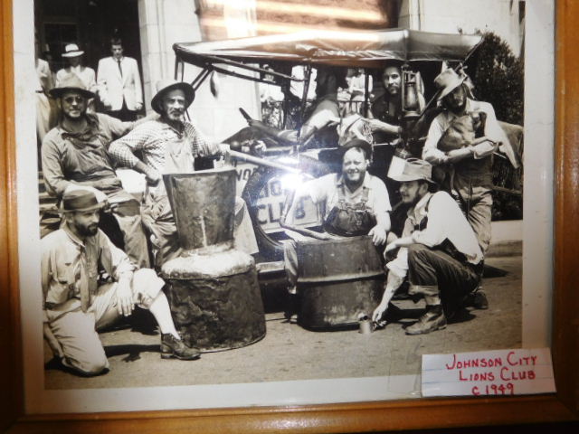 David Berry Estate Auction New Years Day-1935 LaSalle, 1936 Ford, Mascots, Antique Pharmacy items and more - DSCN9835.JPG