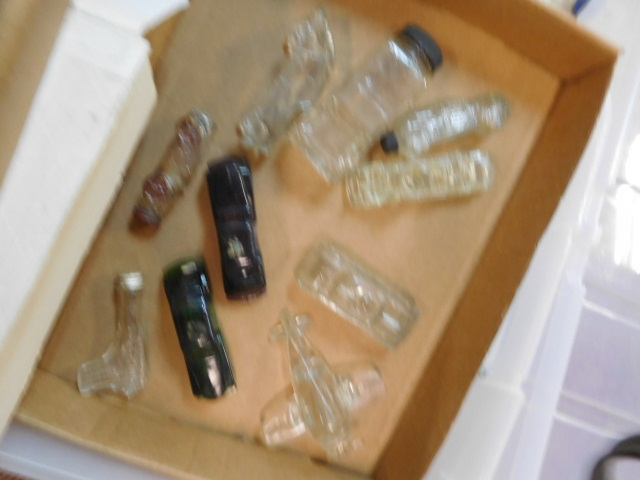 David Berry Estate Auction New Years Day-1935 LaSalle, 1936 Ford, Mascots, Antique Pharmacy items and more - DSCN9851.JPG