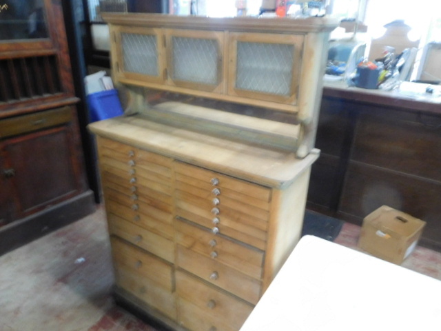 David Berry Estate Auction New Years Day-1935 LaSalle, 1936 Ford, Mascots, Antique Pharmacy items and more - DSCN9876.JPG