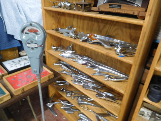 David Berry Estate Auction New Years Day-1935 LaSalle, 1936 Ford, Mascots, Antique Pharmacy items and more - DSCN9888.JPG