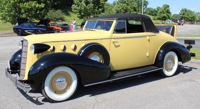 David Berry Estate Auction New Years Day-1935 LaSalle, 1936 Ford, Mascots, Antique Pharmacy items and more - image001.jpg