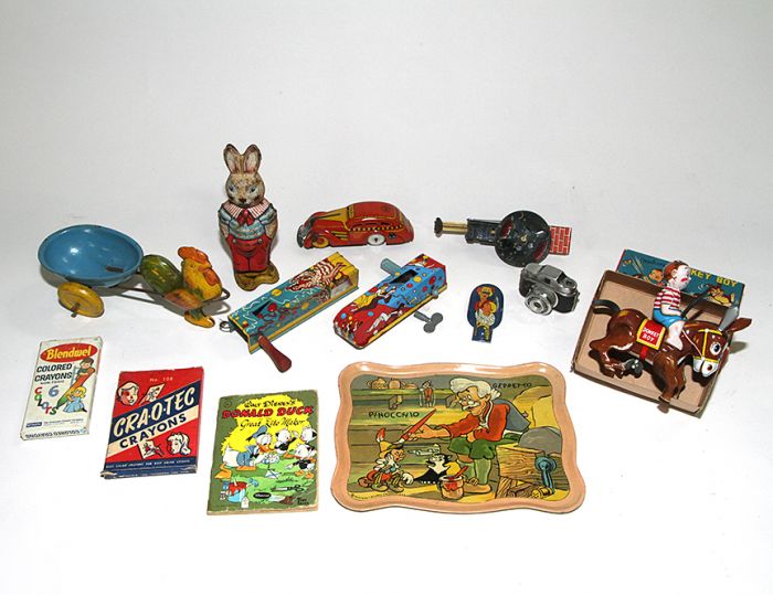 Don Squibb Estate Auction,Toys,Candy Containers, Games. Chocolate  Molds, Advertising Dolls plus much more. - 168_1.jpg