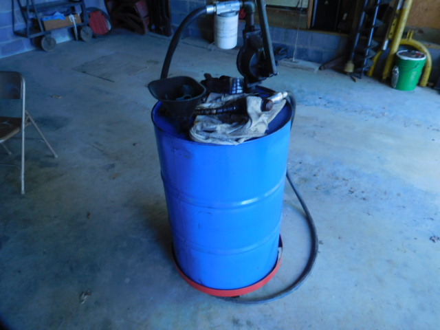 Living Estate  Auction Farm Machinery, tools, trailer, plus much more - DSCN9977.JPG